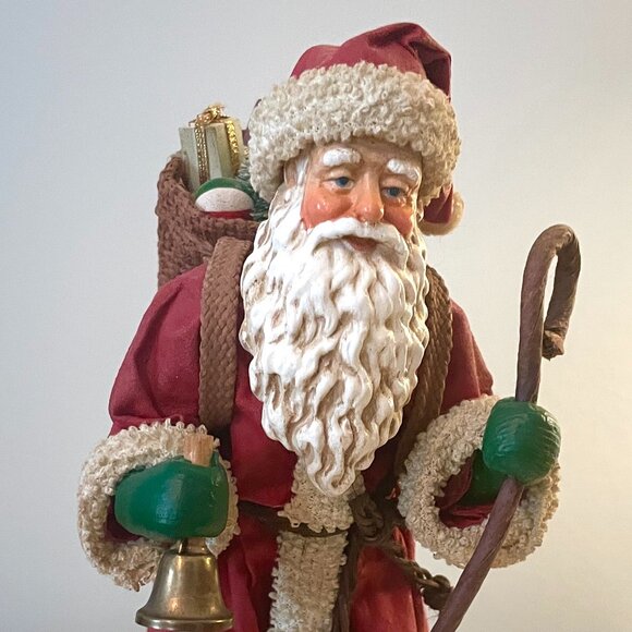 Two VINTAGE "POSSIBLE DREAMS" Clothtique Santas, Collectible Santas - Picture 9 of 14